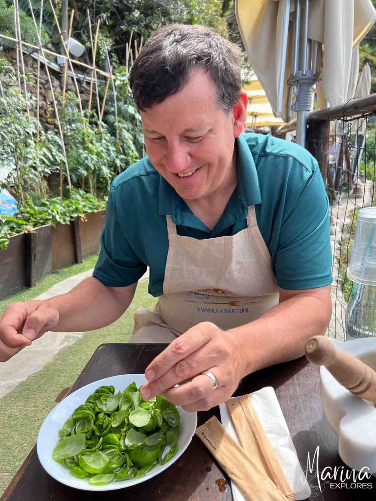Pesto experience at Nessun Dorma, Manarola, Cinque Terre, Italy