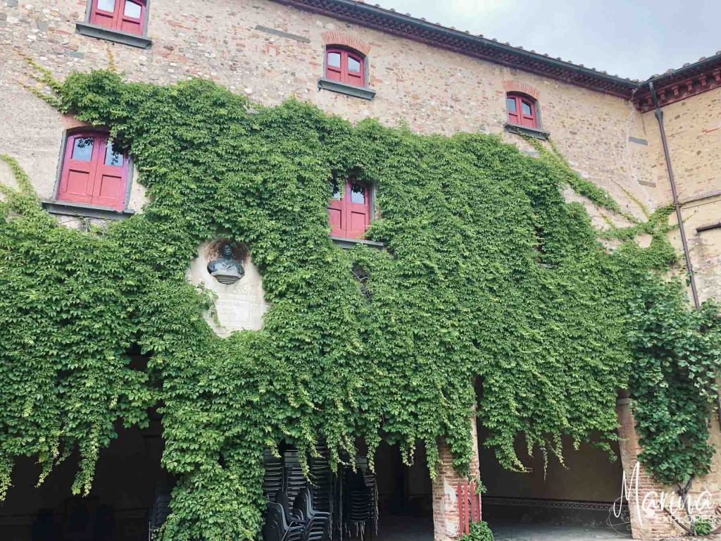 Castle lunch after Vespa tour in Florence, Italy