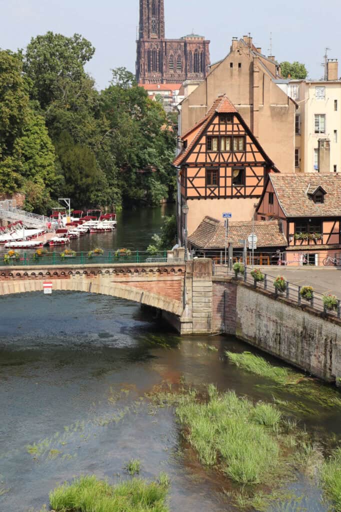 view from Vauban Damm, observation terrace on bridge